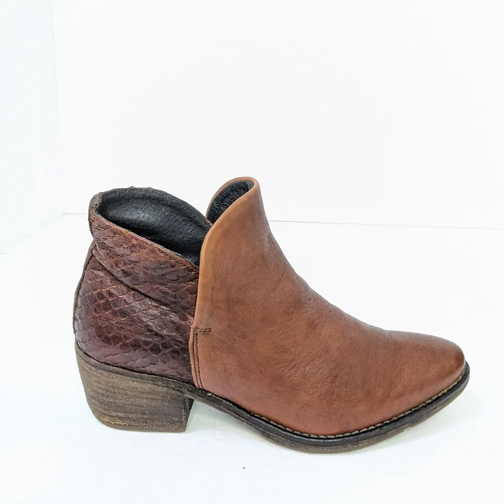 Khrio leather ankle boots